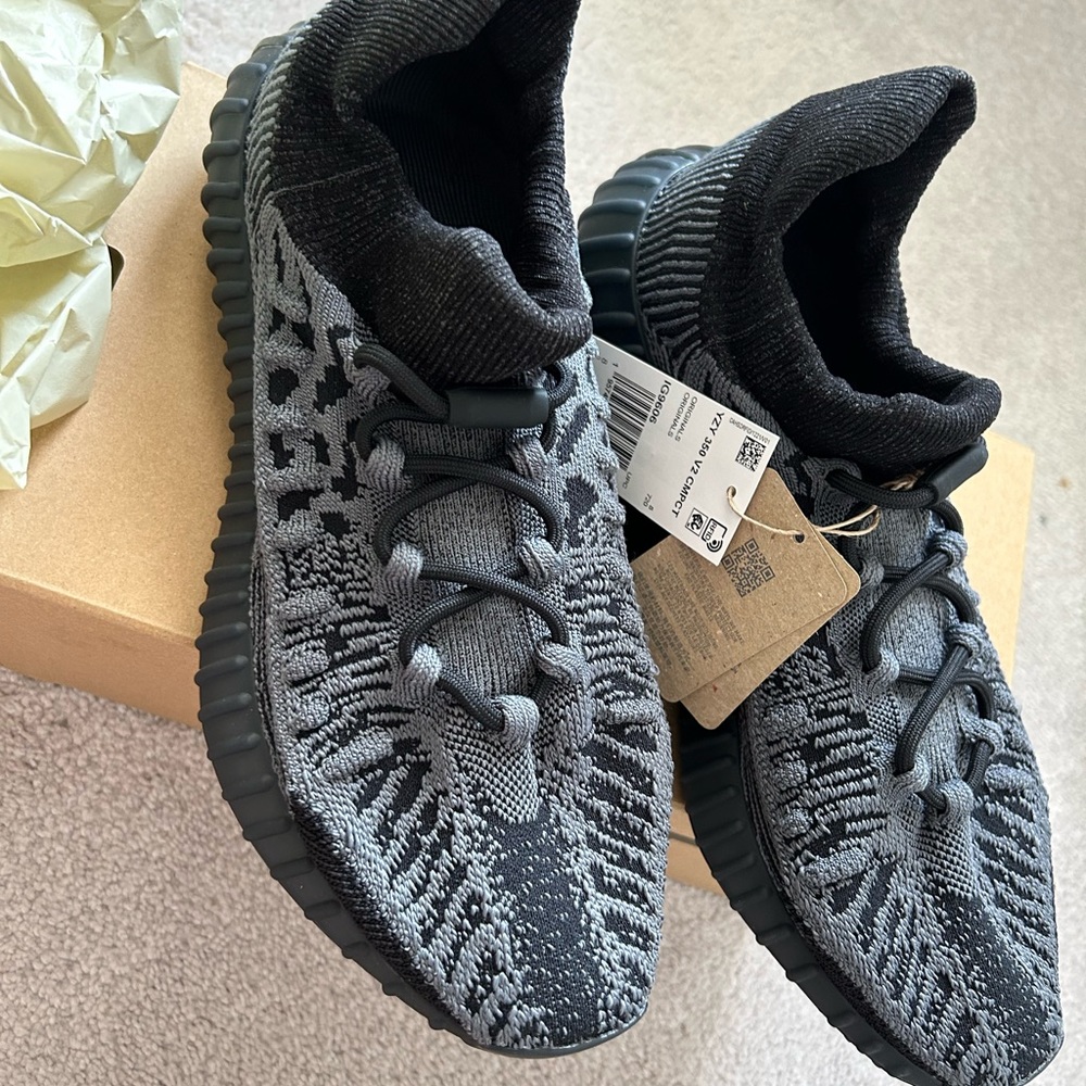 YEEZY 350 V2 CMPCT SLATE ONYX